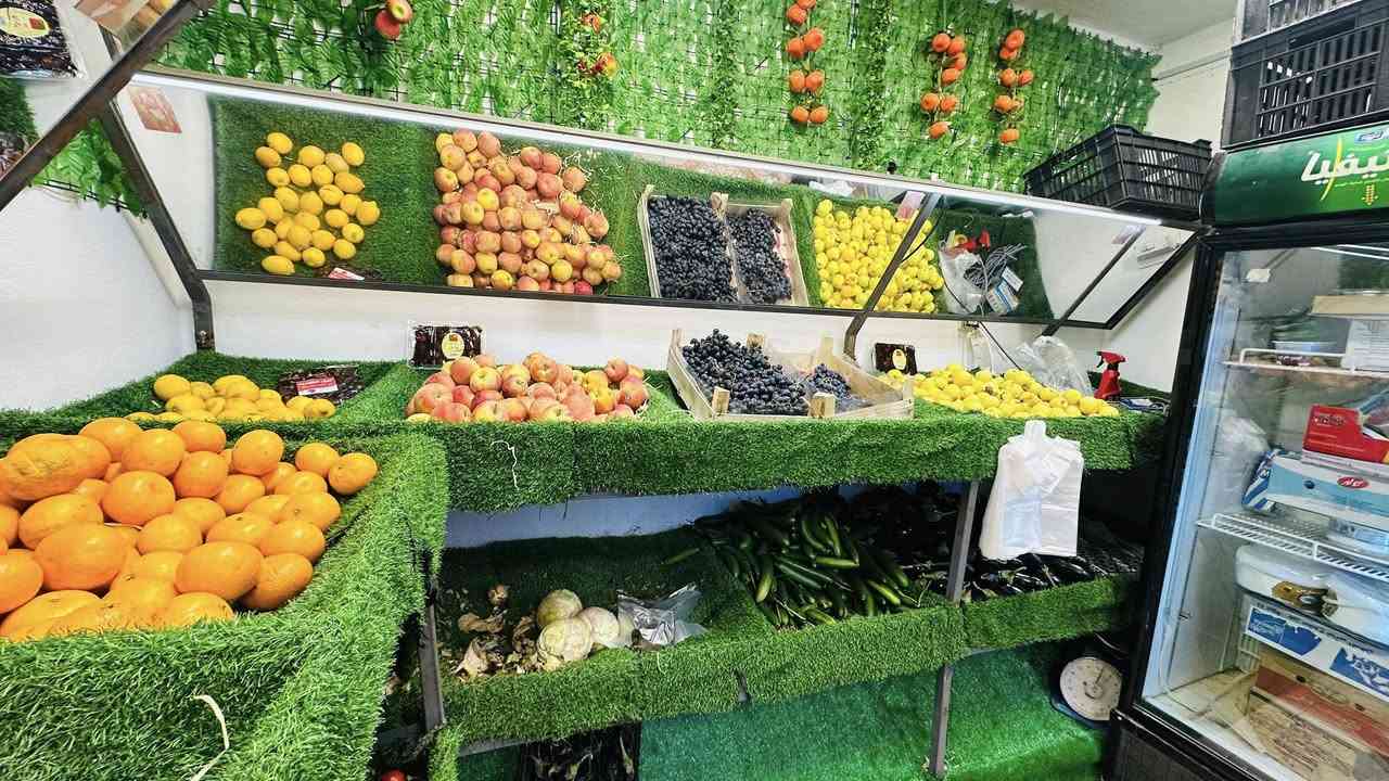 ميز مخضر  للبيع
***********
البصره القرنه
