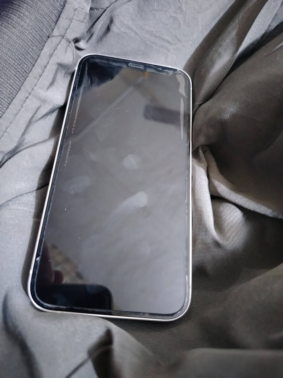 ايفون ١٢ العادي ذاكره ١٢٨ بطاريه ٧٤ جهاز مامفتوح شخط مابي السعر ٣٢٥ وبي مجال قليل لشرايه لوتي لاتصير ماعجبك اعبر المنشور گرمه علي
*********** واتساب
