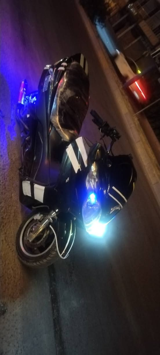 دراجة للبيع نضيف سلف كهربايات كلا شغال لوك سعر ٤٨٠ وبي مجال ، ***********
