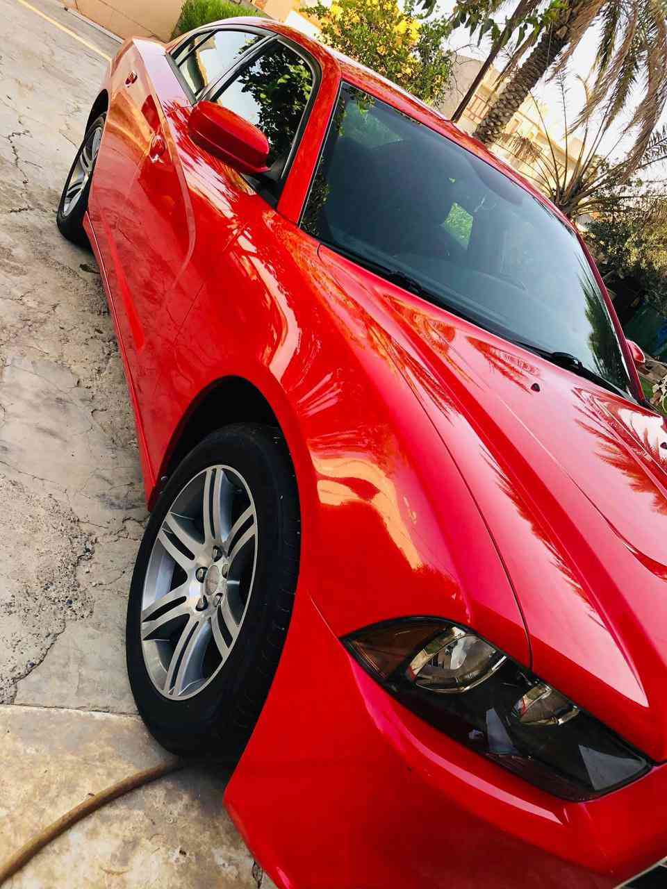 جارجر موديل 14السياره كنديه كفاله  بيها بس جاملغ واحد خلفي صبغ كلير  فقط بدون ضربه ومكانين بارد قليل السياره فول ماعدا الفتحه شرط كير محرك اكسل رقم جديد فحص وهزه جديد رقم صلاح الدين مكانها كركوك السعر ١٧٣وبيه مجال  ***********
