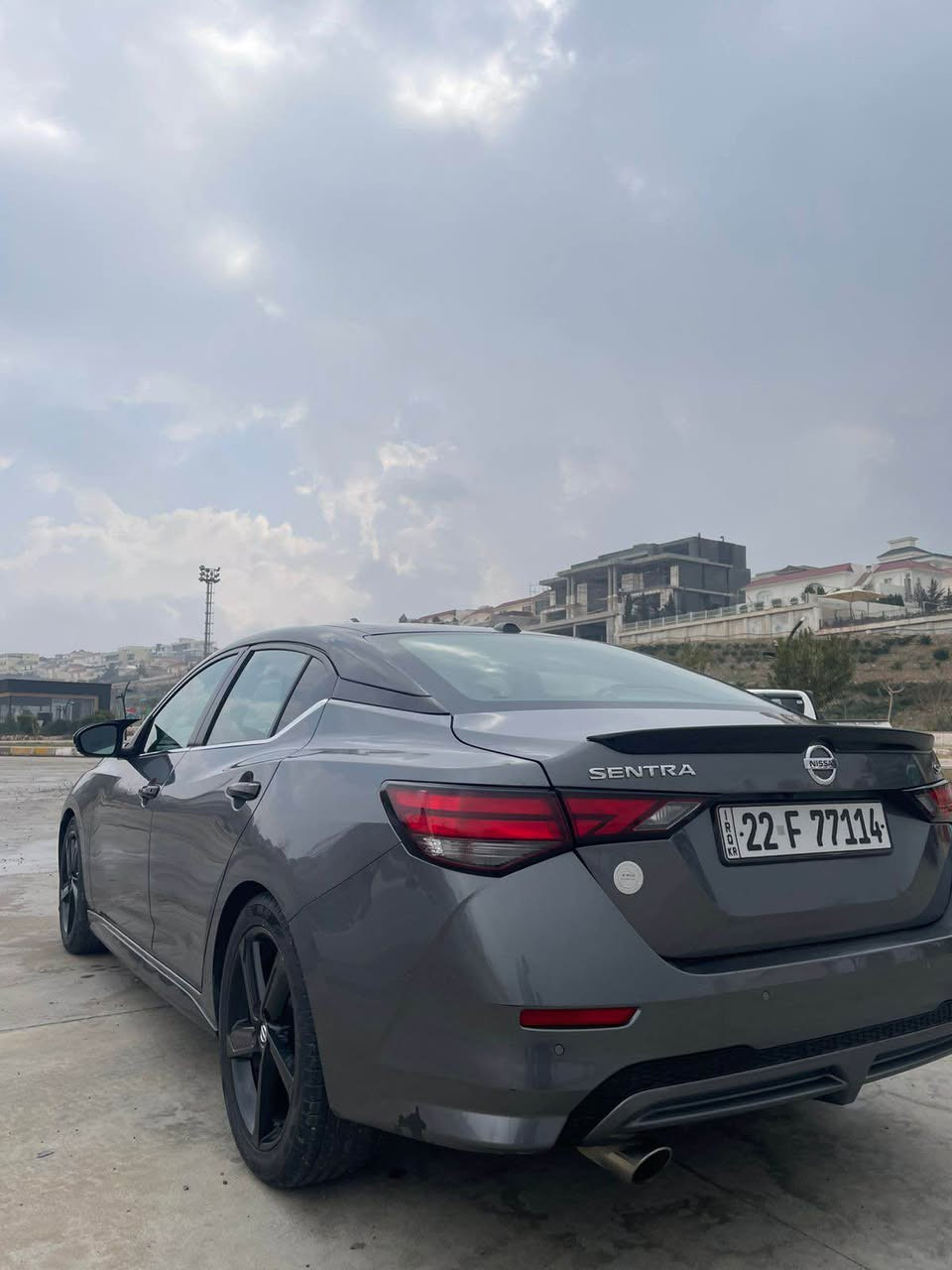 Nissan sentra 2021 SR

نيسان سينترا ٢٠٢١ فول فول مواسفات SR 

سەیارەکە مواسفات كەنەدیە بە کلین داخیل بوە

چاملخو بونیتی لیرە بویتە بویاخ ئیرباگ بەس شانی تەقیە

دوو تعديلي هەیە  گیر و مەکینەو تبرید و هەموو بە شەرت  
سەیارەکە ٧٠،٠٠٠km رويه هەموو قلبی بە شەرت

*********** شقلاوة, أربيل
