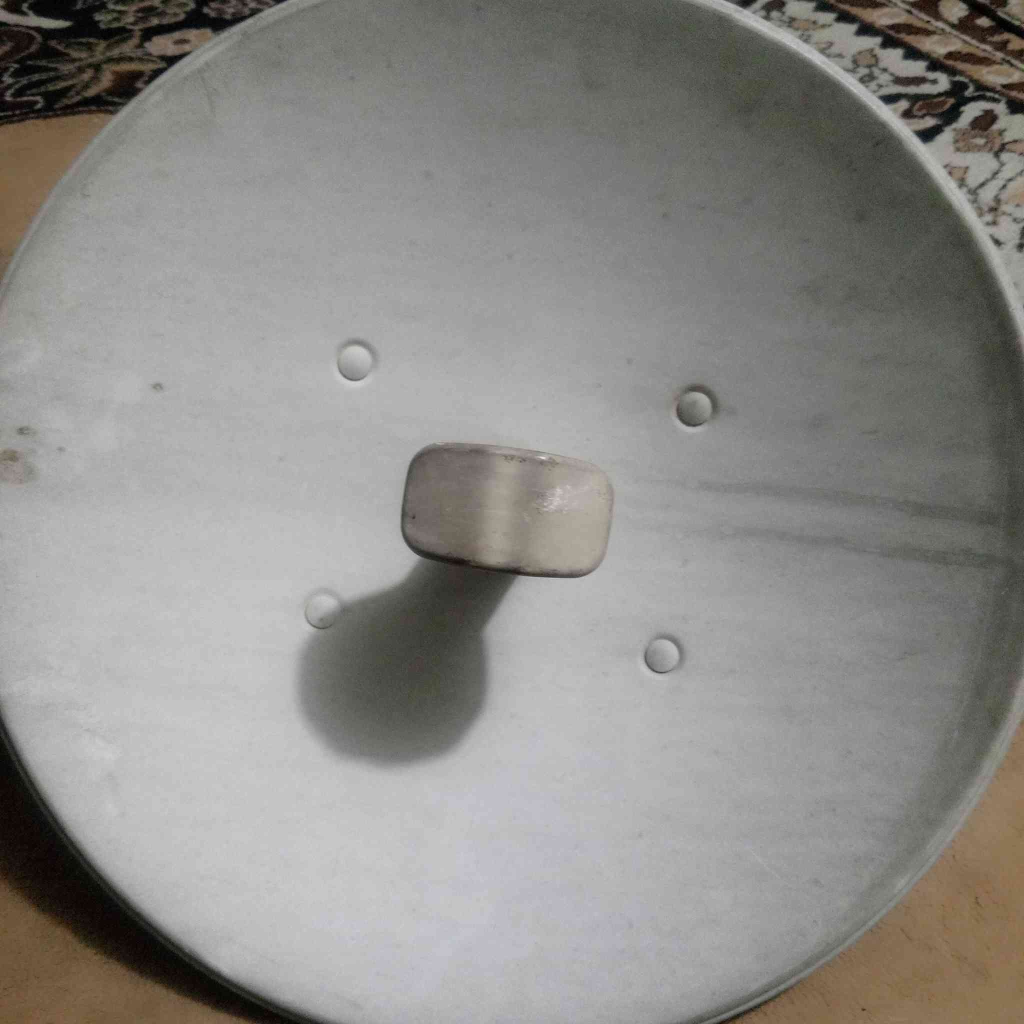 السلام عليكم عندي نانو للبيع قيم بل يرضا الله واخذه شرط شغال ***********
