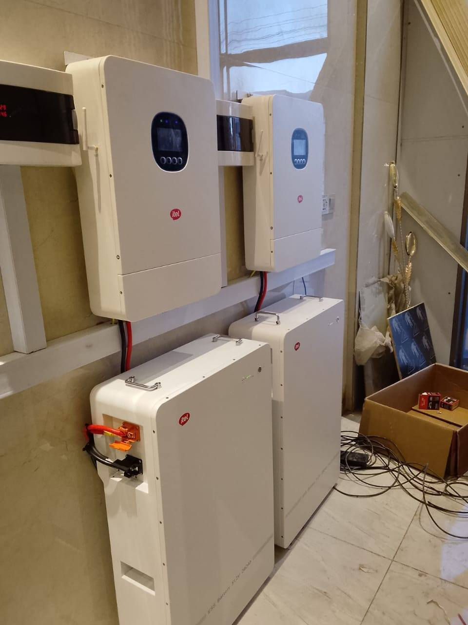 تم وبعون الله تنصيب منظومه طاقه شمسيه بقدرة ٤٠ أمبير للأخ  ابو ابراهيم الشمري للتقسيط موقع العمل في مجمع دار سنتر التجاري المسيب حي المعلمين لاستفسار الاتصال ***********
