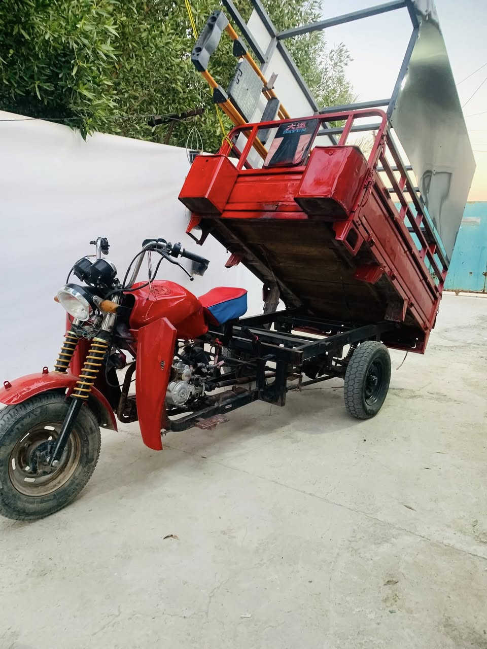 سلام عليكم للبيع ستوته دايوان موديل 18
مصبوغه جديد ضفيره جديده كهربائيات كامله بس ما تشتغل يرادلها ربط اوراق كامله 

مكينه 23  

بغداد الدوره هورجب 

ب950 وبيها مجال قليل
  ***********
