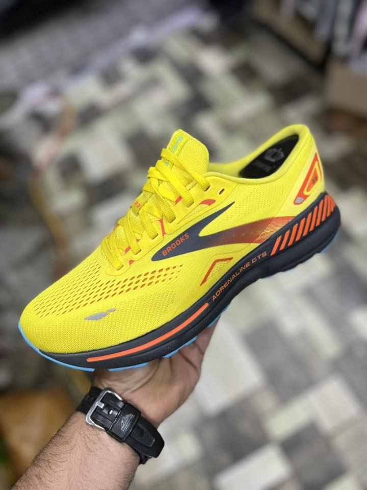 بروكس
بالة اصلي
قياس 41
توصيل جميع محافظات 
واتساب
***********
