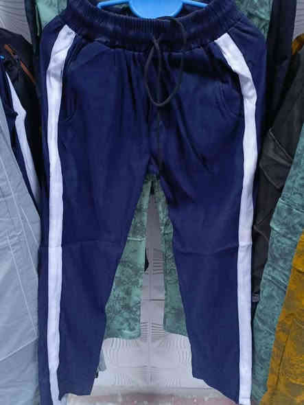 السلام عليكم
شلعه ملابس شبابيه  ونسائيه وأطفال جديد وباله 
مكاني الحله ***********
