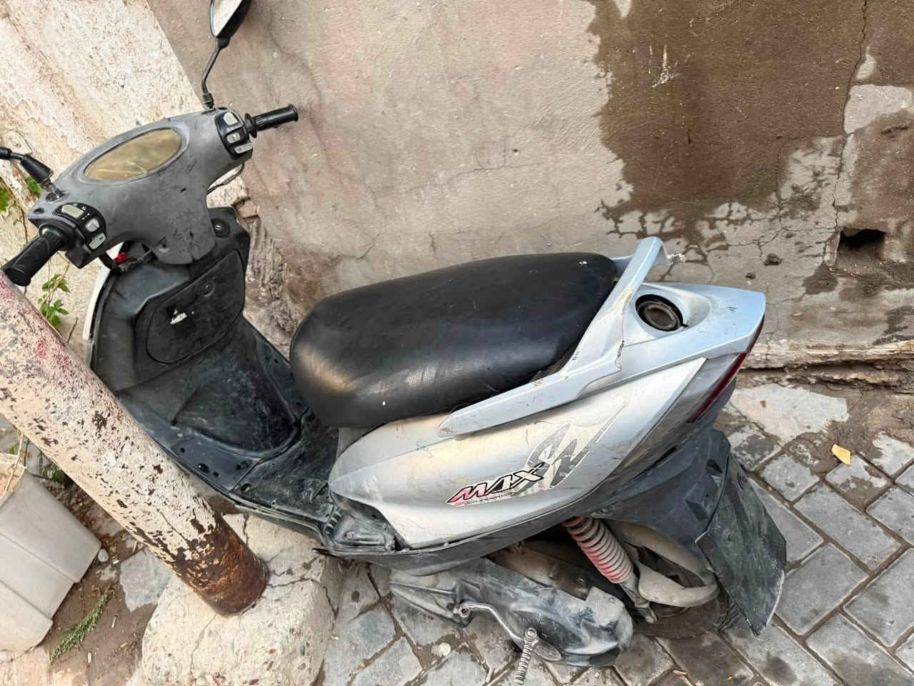 السلام عليكم دراجه ١٤٠ للبيع السعر قفل ٢٠٠
الدراجه شغاله نواقصها صوت بيها صارلنصه 
ونقص ماشه مكاني بغداد مدينه الصدر 

***********
