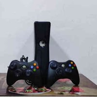 اكس بوكس 360 • جوستك×٢ • ١٠٠ لعبة