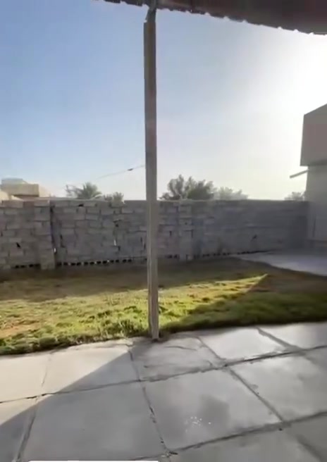 السلام عليكم مكلف بالنشر بيوت عدد ٢ واحد مساحته ٥٠٠ متر والثاني مساحته ٦٠٠ متر عقد زراعي ١١٧ المكان الشعله الدوانم للاستفسار اكثر الاتصال على صاحب البيت ***********
