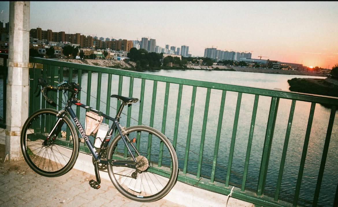 🚴 للبيع دراجة رود Momentum التابعة لشركة Giant بحالة ممتازة 🚴

✅ الماركة: Momentum من شركة Giant
✅ قياس العجلات: 28 إنج
✅ نظام الغيارات: Shimano Tourney 3×7 (21 سرعة)
✅ فريم خفيف ومتين
✅ الغيارات والمكابح تعمل بكفاءة عالية
✅ الدراجة نظيفة جداً وجاهزة للاستخدام مباشرة
✅ مناسبة للتمرين، السرعات، والمشاوير الطويلة
الدراجة جدا نضيفة 

💰 السعر: 300  وقابل للتفاوض للزبون الجاد (بيها مجال).

للاستفسار أو المعاينة راسلني على واتساب ***********
