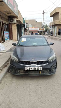 كيا فورتي موديل 19 محرك 2000حادث غرق بسيط تعمل وتسير سياره جديده مكفول...