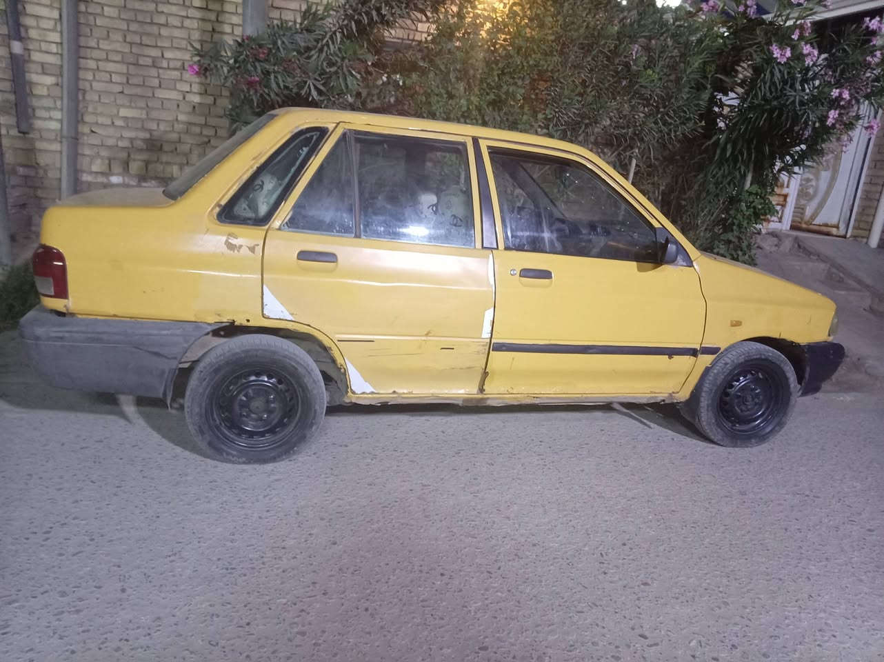 سلام عليكم سايبه 12كير مكينه حداديه مكفولات ميسان سنويه نافذه ب٢٢ راعيه موجود ميسان. السعر مليون اتصال ***********
