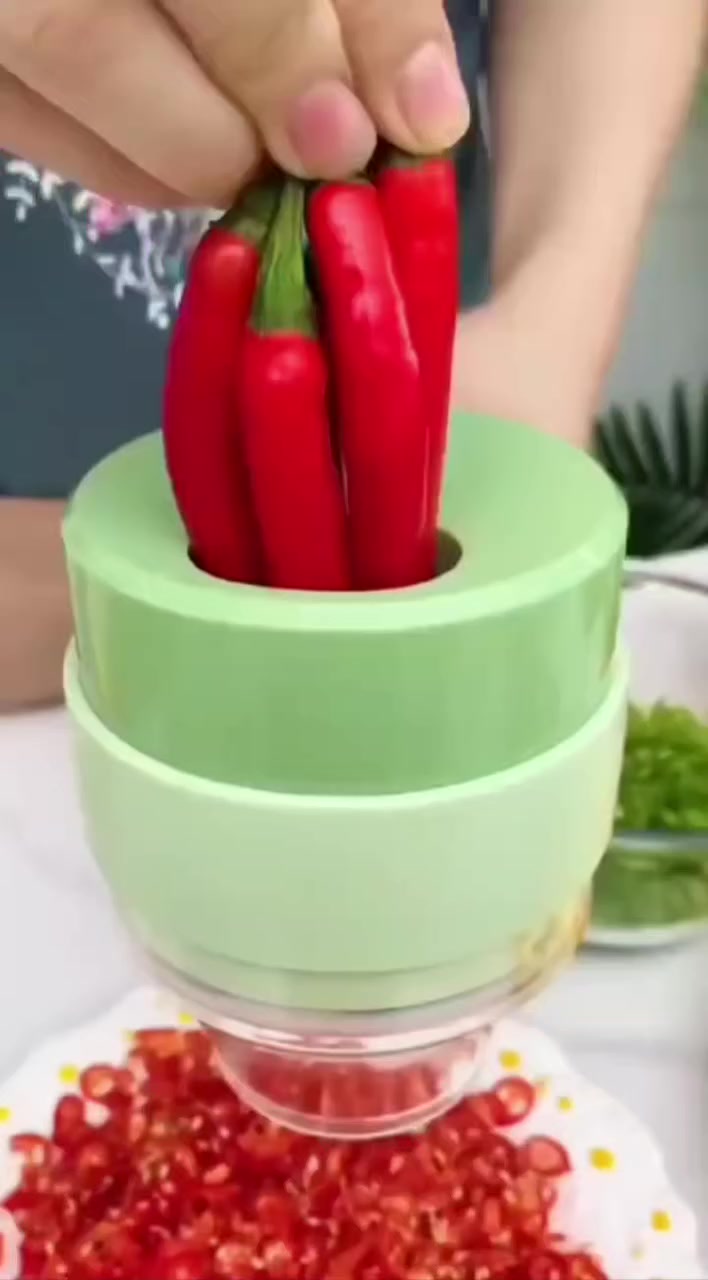 مثرامة خضروات  ولحوم
🥒🥬🫑🌶🥦🧄🧅🥕
قطاعة خضروات 

مثرامه شحن  يطول 
دبل سكينه 
مثرامه يدويه سريعه الاستخدام  

متعددة الاستخدامات كما موضح للحوم او الخضروات وبسعر💥 7500 فقط 💥
 #مجمع_شي #مجمع_شي #قطاعة #قطاعة_خضار #مثرامة خضروات ولحوم #مثرامة_يدوية #مثرامة شحن#مثرامة_لحم_كهربائية


**إذا كنت صاحب هذا الإعلان وتريد حذفه لأي سبب، رجاءا أرسل رسالة إلى الدعم الفني**