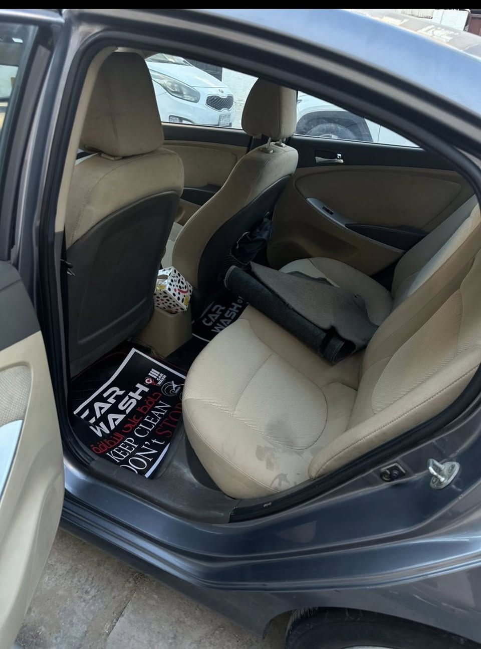 خليجية ٢٠١٦
١٦٠٠ دوش
بدون صبغ 
فقط باردات باماكن معينه ورصعات 
نضيفه جدا 
107$ بيه مجال بسيط جدا
***********
