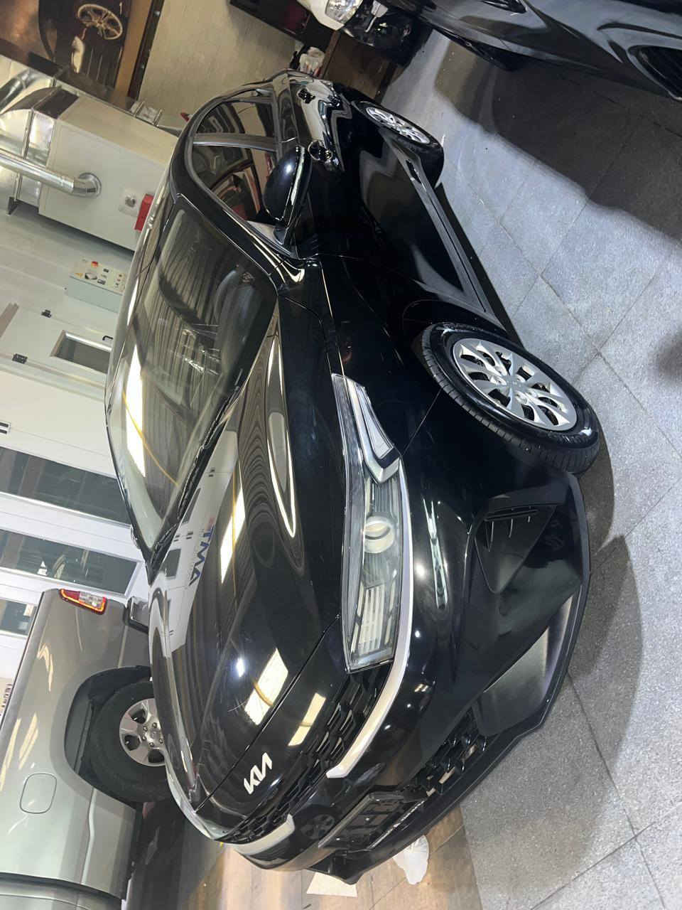 للبيع كيا سيراتو 2024 خليجي
مكفوله بدون صبغ بدون بارد سياره جديده بلاديه بوضع الشركه 
ماشيه:18KM فقط
مواصفات السيراتو العاديه المعروفه 
محرك 1600دوش المرغوب
تحكمات مقود جهتين داخل اسود 
بك لايت لد ولد امامي نهاري
مواصفات عاديه معروفه 
مكانها ناصرية مركز
‎لاتصال والاستفسار:***********
***********
