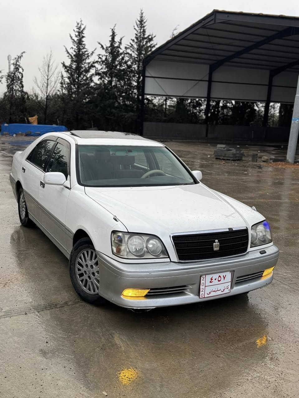 سەرەتا بەناوی خوای گەورە
مەلیکە ٢٠٠٢ 
پیش عییونی دوا کریستاڵ 
مووس موووس 
٣ دووگمەی ناوزەرد پەردە
سڵاید 
هەموو گیانی بەشەرت 
بەشەرتی گێڕ و مەکینە و تەبردید و کەڤەر گۆڕا و شەنسی کۆسسەرە هەمووی بەشەرت 
شوین سلیمانی 
ژ.م ***********
گۆڕینەوە ناکەم بەس فرۆشتن سعری 
٤٨ گەڵا و معامەلەیەکی برایانە
