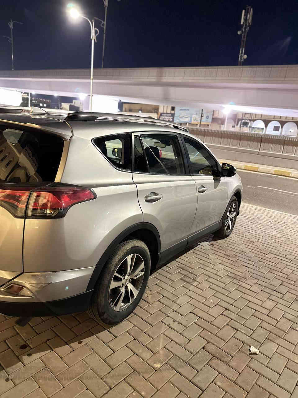 للبيع تويتا راف فور 2017 
السعر 168 وبي مجال 
رقم اربيل شمالي  
ماشيه 100k
مواصفات XLE 🔥
فول ماعدة البصمة 
سلايت
دواخل لونين المرغوب 
صندوق كهربائي
محرك 2500 دوش المرغوب 
تحكمات ستيرن 
شاشه كامره دواره
ليد خلفى 
مانع انزلاق
مانع تزحلق
نضام ECO الكتروني 
صدر امامي خلفي جديد 
تايرات جدد 
سيارة كاملة متصرف عليها ايشي   
كير ومحرك شرط 
تبريد ثلج
سنوية جديدة 
وهزة جديدة 
ضرر السيارة جاملغ امامي سكن + طخة خفيفة بلغد الجاملغ + بارد شبرين بلجنطة 
مكان سيارة تكريت 
الاتصال :***********
