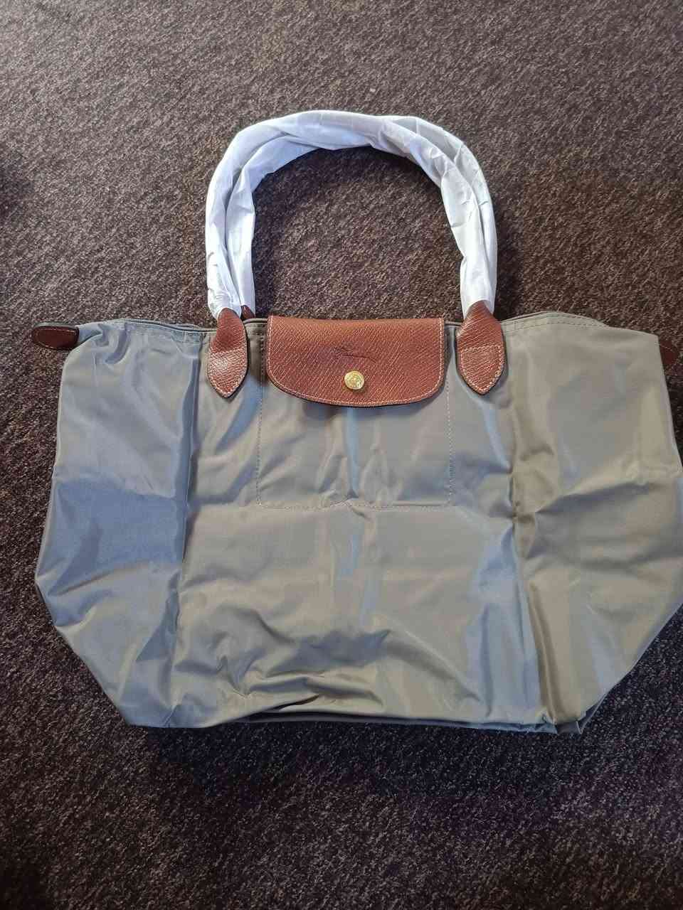 جنطة نسائية ماركة
فقط اليوم ب15وية التوصيل


**إذا كنت صاحب هذا الإعلان وتريد حذفه لأي سبب، رجاءا أرسل رسالة إلى الدعم الفني**