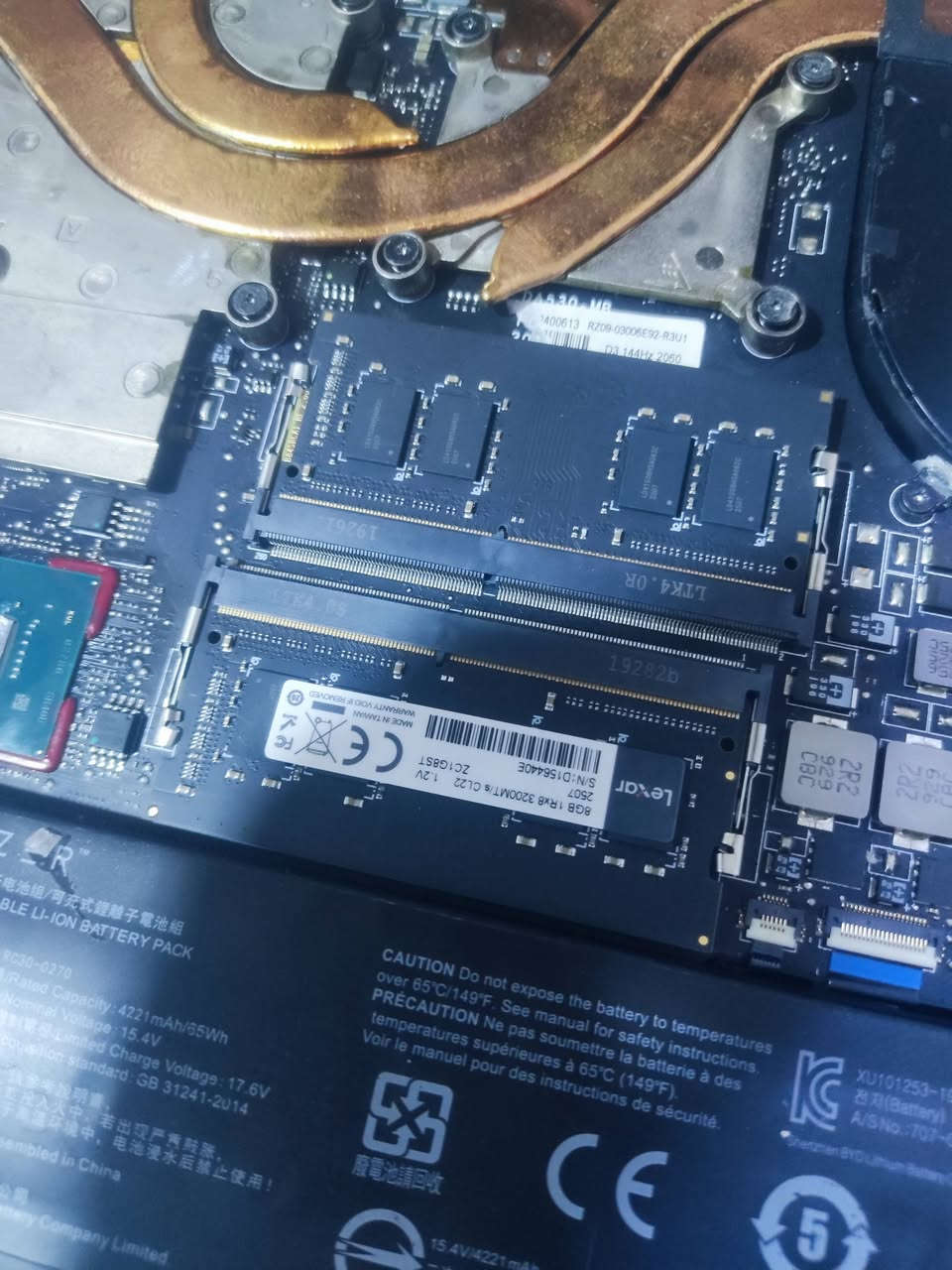 لابتوب ريزر بهذا الشكل كرت Rtx 2060
الجهاز عطل وصلحته ورجع عطل ما اعرف شنو السبب
وياه هارد 500 جيجا وهارد ثاني M.2 (512جيجا) ورامات اثنين الواحد 8 جيجا وشاحنة الجهاز اشتريته غاليه ب75 جديده
الجهاز ابيعه هو والشاحنه ب300 بيه مجال 
مكاني بالبصره ما عندي توصيل


**إذا كنت صاحب هذا الإعلان وتريد حذفه لأي سبب، رجاءا أرسل رسالة إلى الدعم الفني**