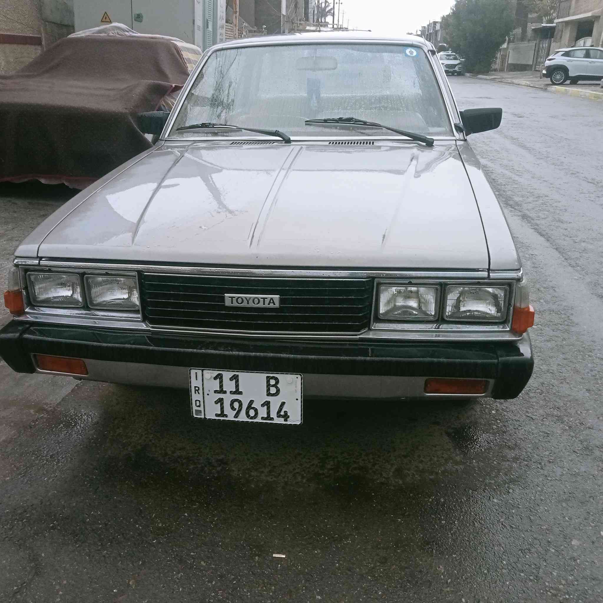 كورنه للبيع موديل 1982 مكينه كير اكسل شركه حداديه أمامي و خلفي تخم تاير جديد اندلوسي غرفه شركه رقم نكليزي جديد تحويل مباشر سياره مصبوغه صفحتين كهربايات كلهه شغاله سعر  60 بيهه مجال الطيبين رقم هاتف *********** عنوان بغداد طالبيه
