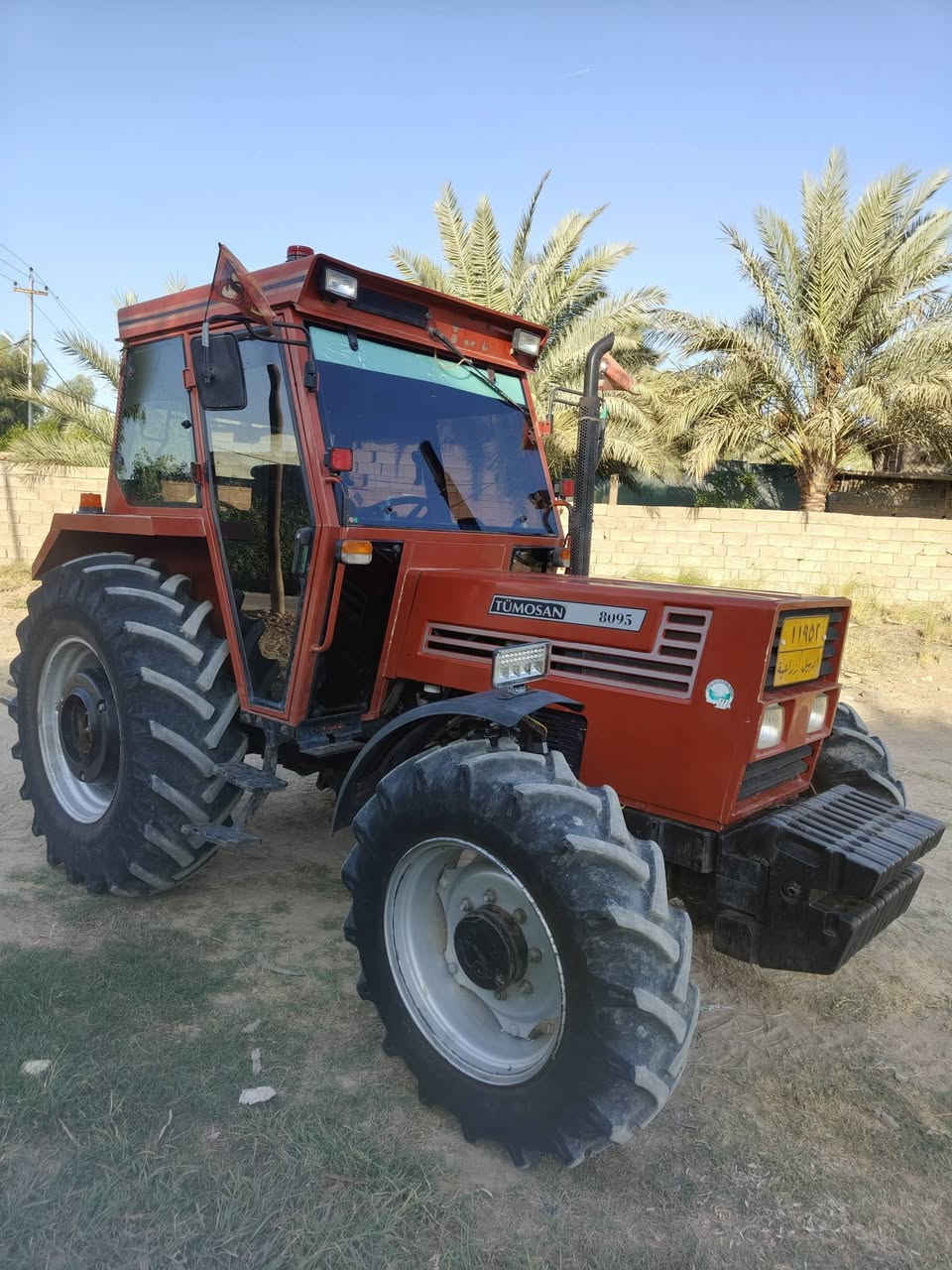 سلام وعليكم للبيع مكينة تومسان حجم 95 نضيفة  تخم تاير جديد صار شهرين من شديتهن محرك ستندر بس منزل رنكات لا بخار ولا تنقيص ما ناقصهة اي شي رقم وسنوية اربيل تحويل بسمك موديل17 رجاء بس شراي يتصل رقم ***********
