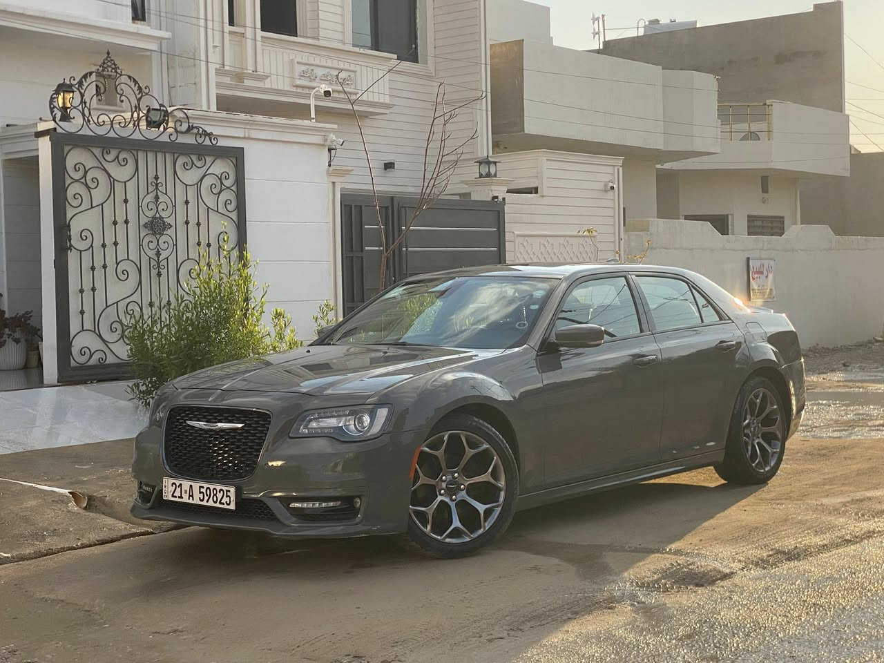 🚘 كرايسلر أوبام20189 – S300 فول / 1-1
🌍 كندي كلين 

مكفولة 

ماشية 107 الف ميل 

✨ مواصفات فول كاملة + بانوراما + جلد

المواصفات الرئيسية:

🔻محرك  6 سلندر – 3600cc

🔻كير 8 نمر – كير ماوس

🔻نظام وضعيات قيادة متعددة + سبورت

🔻تشغيل بصمة + تشغيل عن بُعد

🔻ستيرن كهرباء + شفتات ستيرن

🔻درگة خياط

🔻سقف بانوراما

🔻مقاعد جلد

🔻مقاعد أمامية كهربائية

🔻تبريد وتدفئة للمقاعد

🔻مقاعد خلفية تدفئة

🔻3 كشنات خزن

🔻قيادة ذاتية 

🔻سنويه هزه براد كلها جديد 

🔻مانع انزلاق

🔻كاميرات + شاشة كبيرة أندرويد

🔻مرايا جانبية قُلاب

🔻مراية داخلية تعتيم ذاتي

🔻زنون

🔻ستريتر كهرباء

🔻بردة خلفية كهرباء

🔻ويل 20 أسود

🔻دمّام بالصندوق

===============

📞 للاستفسار واتساب او اتصال 

***********
