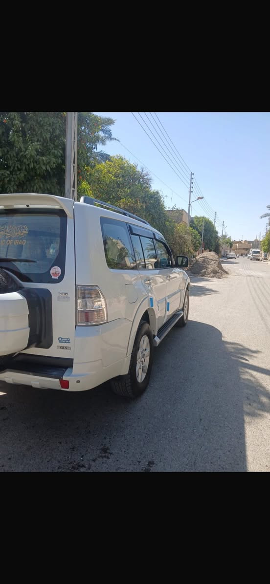 للبيع او مراوس بأقل منها 
باجيرو 2011 
حبتور فول 1/1 
كشنات جلد كهرباء 
تحكم ستيرن جهتين 
مثبت سرعه 
جرس انذار 
شاشه ايباد 
كامره خلفيه 
فتحه سقف 
تبريد 3قطع 
مري شفط
بعد بيها هواي مواصفات
رقم بغداد الجديد بسمي تحويل مباشر
السياره جديده وجاهزه مابيها اي نقص 
مكينه كير صدر امامي خلفي كله جديد 
العنوان صلاح الدين قضاء بلد 
***********
