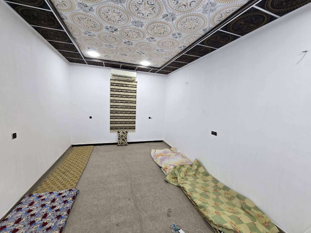 السلام عليكم يتوفر
بيت للبيع
 او مراوس داخل سامراء 
المساحه الكليه 900 متر
مساحة البناء 300 متر 
البيت جديد  
الموقع العباسيه 
قريب على شارع العام الرئيسي 
التبليط قريب من البيت 
للاستفسار خاص او الاتصال 
على الأرقام التاليه 
*********** 
***********

