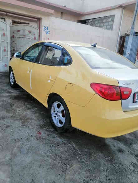 السلام عليكم 
الانتر كوري 2008 للبيع محرك16 رقم بغداد بسمي شرط التحويل  كير ومحرك واطخم وتايرات جديد ضررها بيها معجون بل سقف السعر 87 وبيها مجال موصل الايمن اتصال علا رقم 
***********
