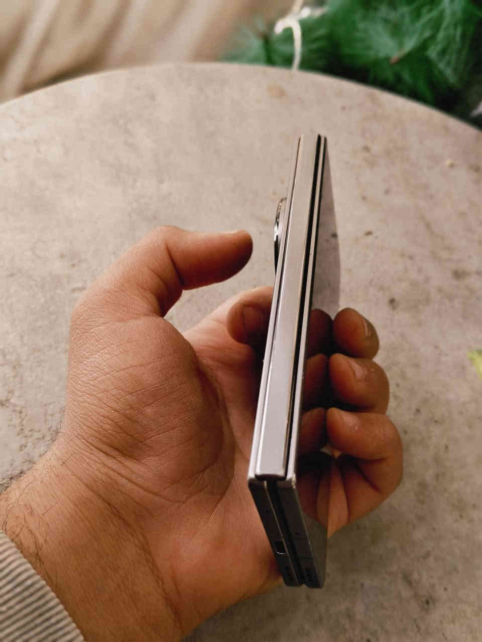 وان بلاص اوبن مستخدم الشاشه الداخليه بيها خط موضح بصوره .باقي الجهاز كل اموره تمام شاصي بي شخوط بسيطه ذاكره 512.نسخه عالميه .الجهاز بحاله جيده ***********...
سعر 725 بي مجال بسيط مكاني بغداد الرصافه كامل الملحقات كارتون وشاحن
