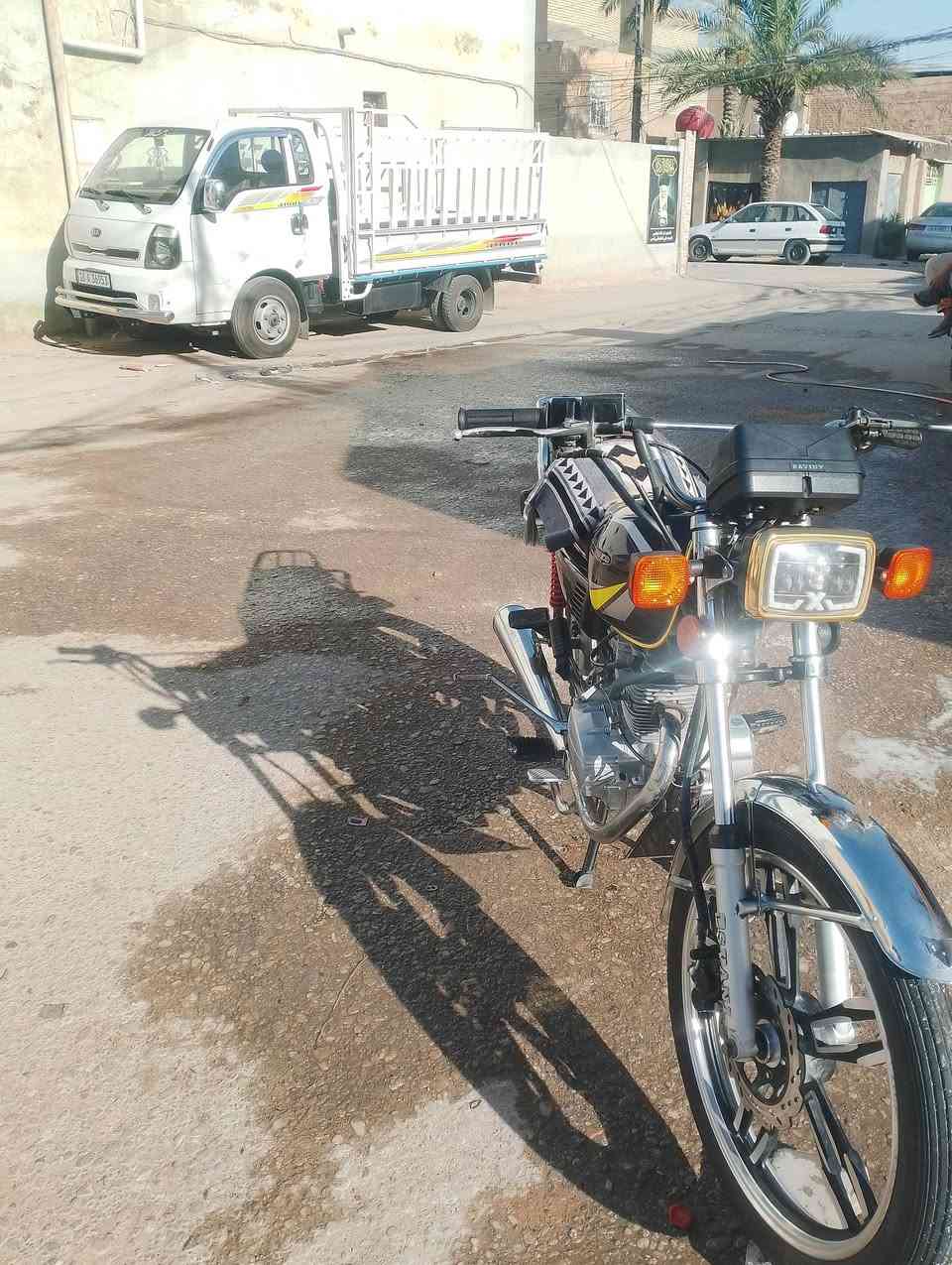 كلك للبيع قيم واخذ مديل ٢٢
***********
