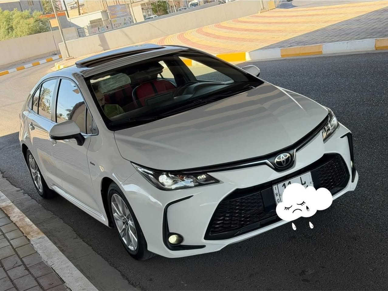 سلام عليكم 
كورلا هايبرد 
موديل 25
فول مواصفات S
اعله فئه كرسي كهرباء 
داخل احمر سياره فول 
ماشيه 22 الف كفاله من صبغ 
سعرها 158 
***********
