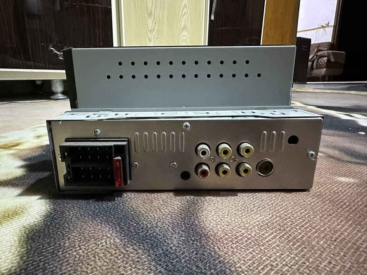 السلام عليكم شاشه اصليه 7 انج ترهم لاي سياره مسجلهه طابق واحد كولف بيجو سايبا سمند كولش حلوه مواصفاته مفحوصه غير مستخدم جيب وشد ع الفيش البلاديه مال كولف
 توصيل موجود السعر قيم باللي يرضي الله


**إذا كنت صاحب هذا الإعلان وتريد حذفه لأي سبب، رجاءا أرسل رسالة إلى الدعم الفني**