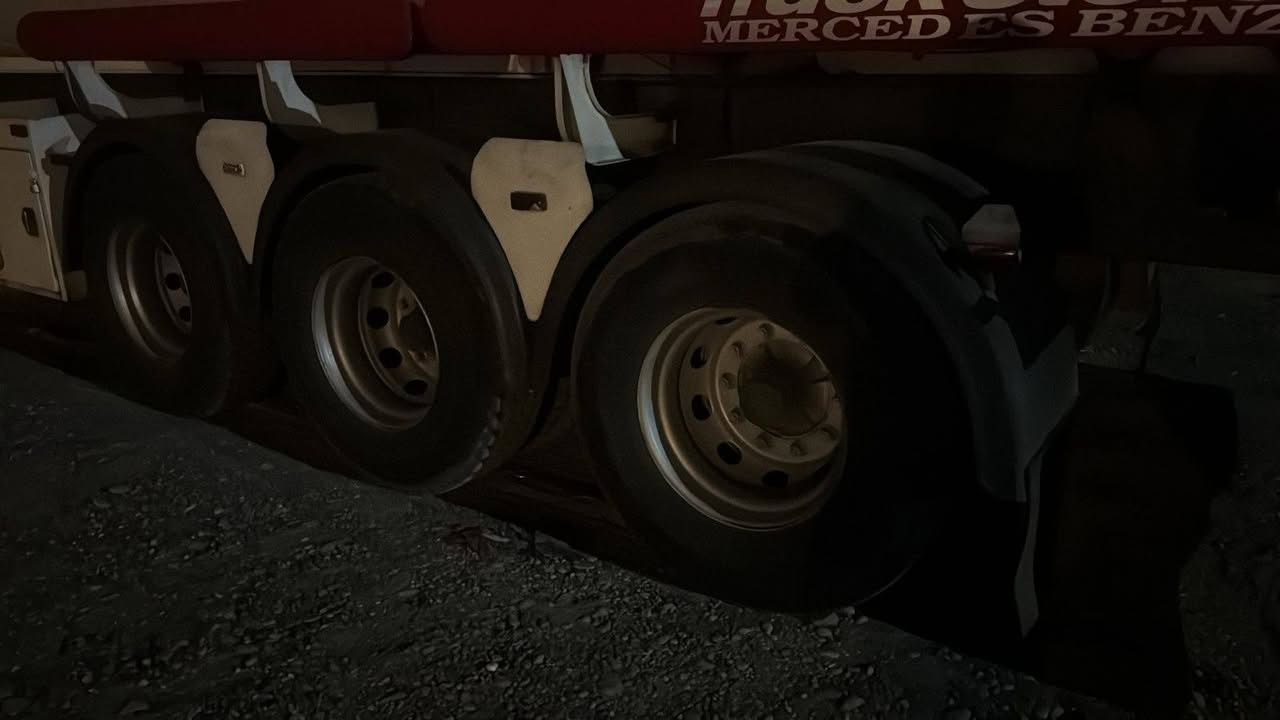 السلام عليكم تانكي تركي تغليف جديد كهربائيات  تخم تاير حموله  ٣٥ طن السعر ١١٥ $  وبي مجال قليل    ***********
