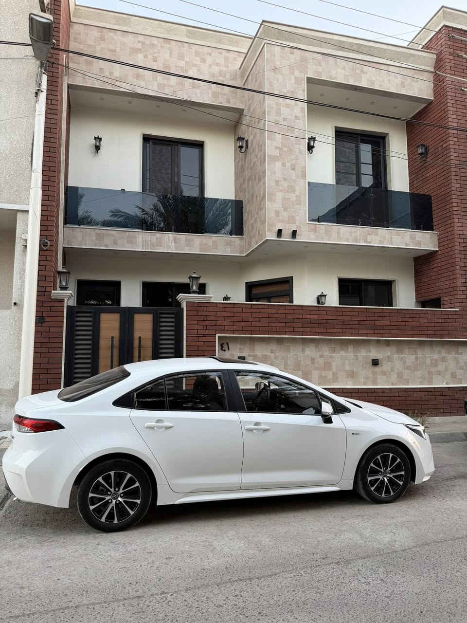 🚗 للبيع – تويوتا كورلا 2025 هايبرد
✨ خليجي – شكل الأمريكي

📄 باسمي وتحويل ثاني يوم

🔹 الممشى:10،000 كم فقط

⚙️ المواصفات:

✅ لِد نهاري

✅ شاشة ديجتل

✅ شاشة Apple CarPlay

✅ كشنات مخمل

✅ فتحة سقف

✅ بصمة أبواب

✅ بصمة تشغيل

✅ وباقي مواصفات الكورلا المعروفة

📍 الموقع: بغداد – الدورة 

💰 السعر:155 ورقة

🤏 بيها مجال بسيط بسيط 

📩 للاستفسار: متواجد خاص


**إذا كنت صاحب هذا الإعلان وتريد حذفه لأي سبب، رجاءا أرسل رسالة إلى الدعم الفني**