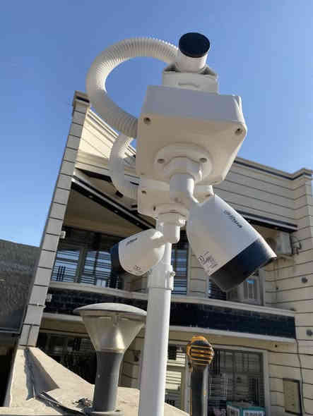 تنصيب كاميرات مراقبة – نظام Analog
خدمة VIP – منطقة الشهداء / أبو غريب

تم بحمد الله إنجاز تنصيب مجموعة كاميرات مراقبة نظام Analog لزبوننا العزيز في منطقة الشهداء – أبو غريب، مع تنفيذ العمل بخدمة VIP من حيث دقة التنسيق، ونظافة الشغل، وضمان أعلى جودة بالصورة والمتابعة.

المميزات اللي توفّر بيها العمل:
 • ضبط مسارات الأسلاك بشكل احترافي.
 • رؤية ليلية واضحة.
 • توزيع مدروس لنقاط الكاميرات.
 • ربط وتفعيل النظام بالكامل.
 • فحص شامل قبل التسليم وضمان على العمل.

نقدّم خدمات التنصيب والصيانة لجميع أنواع الأنظمة، ونسعد بخدمتكم في أي وقت
***********
***********
