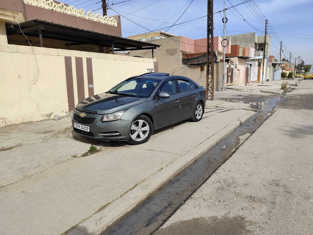 سياره شوفرليت كروكس مصبوغه حزام بدون دواخل شرط التحويل والوكالة فول تومتيك لاستفسار الرقم ***********
