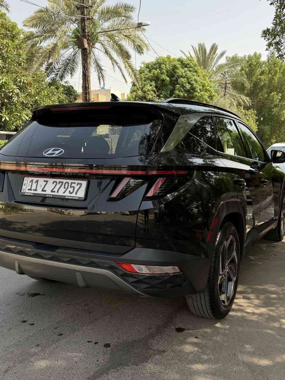 توسان 2023 وارد امريكي
الفئه/ لمتتد VIP

المحرك / 2500 سمارت gdi 

تشغيل بصمة  ترحيب شاشة 

تشغيل عن بعد 

تقديم و بك  من البصمة 

رادارات /امامي  و خلفي 

حساسات/ 6 امامي و 6 خلفي 

كاميرات/ 360  5 كاميرات

كامرة خلفية متحركة مع تحديد المسار

فتح صندوق كهرباء وفتح ذكي عند الاقتراب بجانب الصندوق

شاشه/ شاشة دجتل 

السماعات / سستم سماعات ماركة BOSE + دمام خلفي  بلادي

داخل غرفة السيارة ابيض

الكشنات الأمامية/تتفئة + تبريد ---كشنات الخلفية- تتفئة

كير/ بيانو 8 نمر 

مود القيادة 4 / سمارت --- نورمل--- سبورت --- منحدرات جبلية

تبريد/ قطعتين امامي خلفي 

قيادة ذاتية + تعديل مسار 

هاند بريك دكمة

اوتوستوب 

تدفئه ستيرن 

تحكمات ستيرن

شفتات ستيرن 

السقف بونراما قطعتين  

فتحدث باب  لمس 

وبعد بيها مواصفات هوايه 

السيارة نضافتهة فول 

كير ومحرك مكفول 

وحادثه حافت البنيد فقط بدون ايرباك بدون دواخل 
ماشيه 20 m 

اتصال /٠٧٨١ ٦١٦ ٢٥٦١
وتساب ***********
