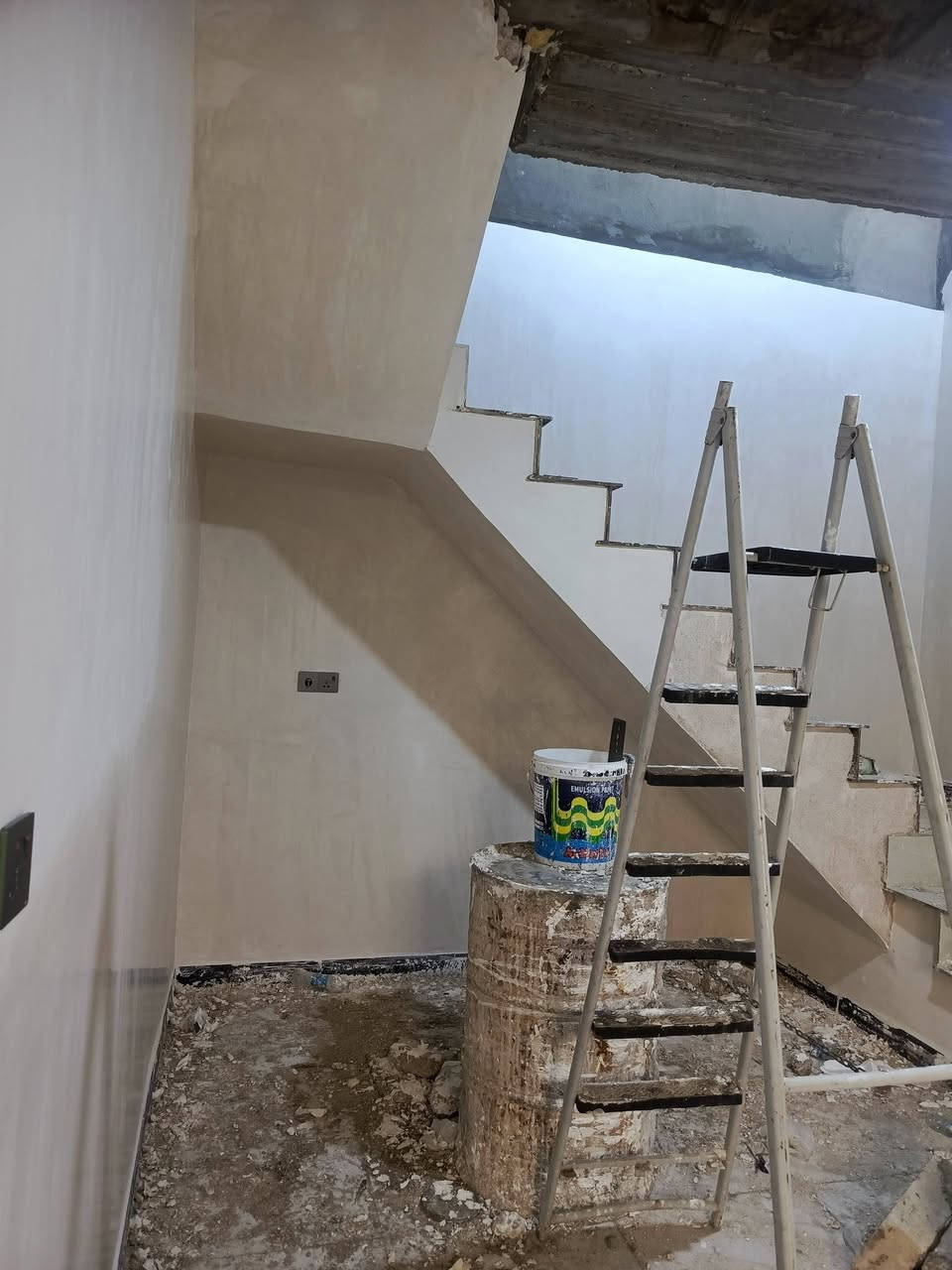 لبخ سمنت وجص وبورك شغل درجة اولى شرط اشراف هندسي عملي متر وكباله و يوميه متفرغ حالياً ***********
