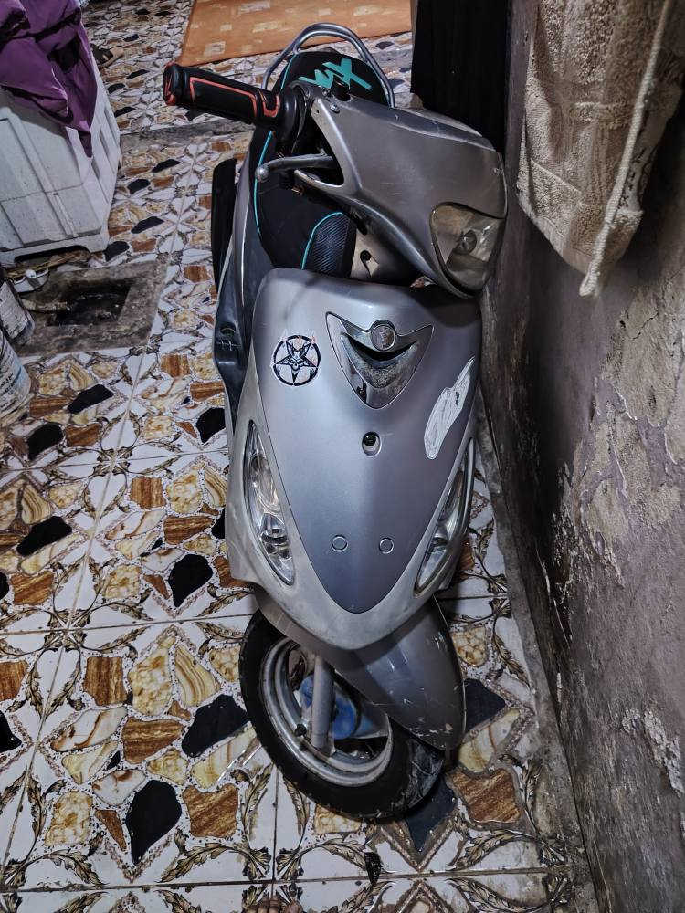 السلام عليكم عليكم دراجة ماكس حاويه اقل الشهرين من خذته كهربائيات كلها شغاله نكره سلف كفارتها ختم واحد الشراي هاذه رقمي *********** سعرها ٧٥٠ الف
