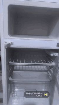 اغراض منزلية للبيع 
طخم مودرن تركي ثقيل اصلي 4 كراسي و 2 قنفات كامل
ثلاجة حجم صغير جديدة ونضيفة ضمان الشغل والفحص
للاستفسار اكثر ع الخاص او الاتصال ع رقم بي واتساب
***********
