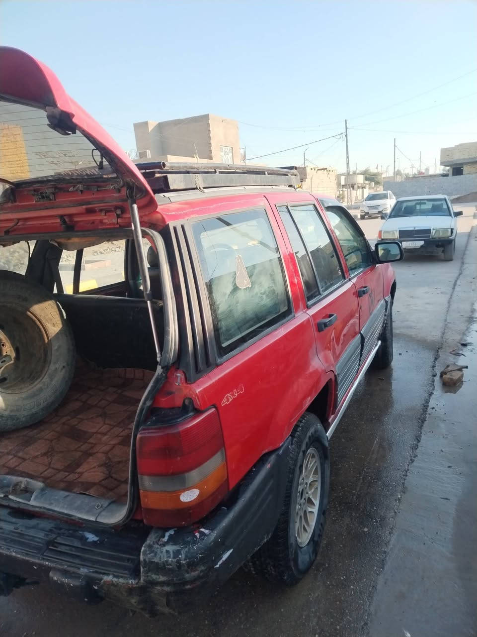 جيب شيروكي م 93 سنويه ل 29 محرك وگير خير من الله صدر امامي جديد تخم تاير + اسبير 
نواقص السياره بس فلنجات خلفيه + ابطاين 
السعر $32 وبيه مجال للبيع فقط 
***********
