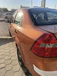 افيو موديل 2007 السياره بيهه قطع واحده فقط اليساره خير من الله تبريد ت...