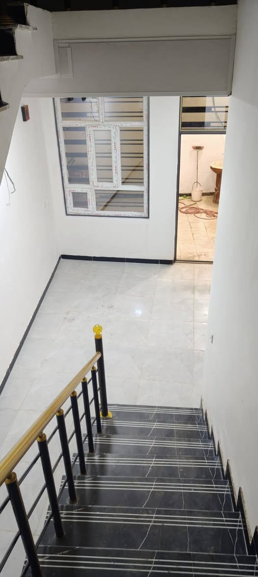 ⭕️ يوجد مشتمل للايجار 
في حي الدوانم المعمل __  قرب شارع المكاتب بالبدايه 

طابقين غرفتين وصاله واسعه ✅️

وباقي التفاصيل  الدخول للمشتمل ممر 

  💰 يجاره 275  ألف 

  للإستفسار أكثر *********** ☎️
