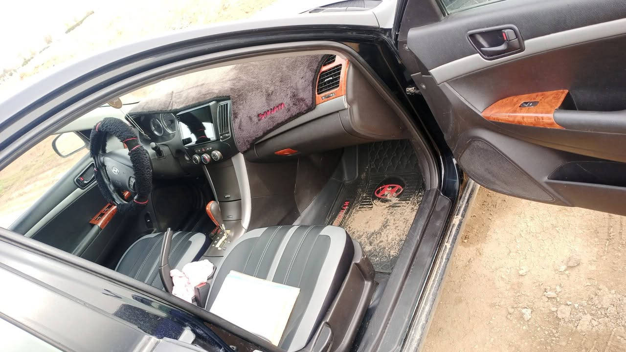 السلام عليكم ورحمه الله وبركاته
سوناتا خليجي 4 سلندر حجم 2000
اللون أسود 
رقم أربيل جديد بسمي 
صبغ احزام تقريباً 
محرك كصه جديد 
باتري جديد 
السعر 105وبيها مجال 
***********
موصل ناحية ربيعة
