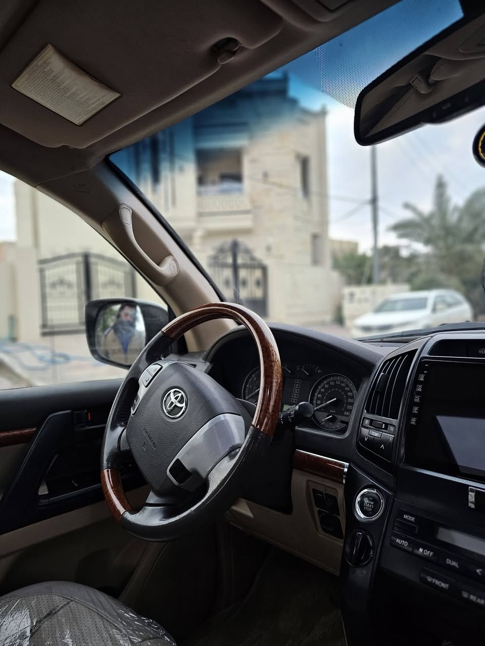 2015 بريم أصلي باب اول أم الطفايه فول لمواصفات للاخير 

فقط بيها بنيد مبدل بلادي شرط من شركا تيوتا ومصبوغات البراغي ملاته السونار ميطلع اله انت تكله مبدل وضربه البند قبل موجوده بنشر نضافة لسياره ٩٥% جديده بمعنى لكلمه ماشيه 130 km بغداد تحويل مباشر #مكاني_ديالى_شهربان  سعرها قفل 377 ورقه  سونارها بنشر بدون دواخل ***********
