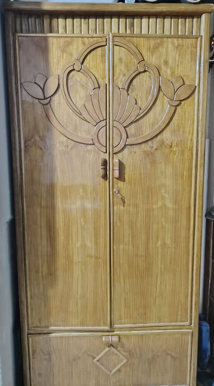 نجاره الخشب مستعمل قليل بس ٥تشر للبيع شراي يجي خاص 
سعر اخو بلاش والله 
نضافه شوفت عيونك مستعمل 
سعر 600بيها مجال


**إذا كنت صاحب هذا الإعلان وتريد حذفه لأي سبب، رجاءا أرسل رسالة إلى الدعم الفني**