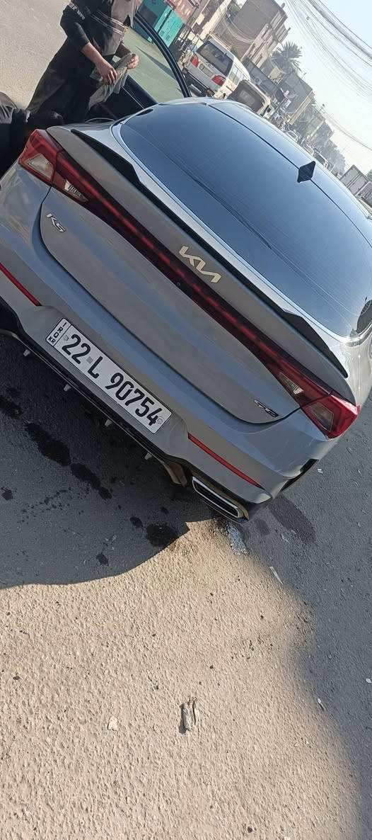 سلام عليكم لبيع موديل 22فول سياره بسمنه جاملغ وبنيد حادثه بدول دواخل كير مكينه مكفول سعر 155بكان سياره بغداد زيونه ***********
