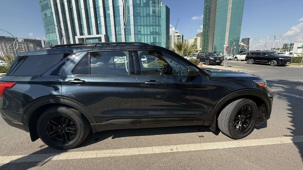 رمضان كريم اخوان
بيع سريع ،، بيع سريع ،، 

🔥 Ford Explorer XLT 2022

💰 السعر: 235 قابل للتفاوض

📍 الموقع: أربيل – مرقمة أربيل

📞 للاتصال: ***********

 السيارة بحالة ممتازة جدا جداً

 فقط شبر بارد بالباب الخلفي للسائق وشبر بالباب 

الأمامي جنب السائق

بچم كبس 

 رقم الشاصي 1FMSK7DH5NGB45430

تتم فحصها بشكل شهري وتبديل الدهن في شركة القاصد  ( فورد) 

⸻

⚙️ المواصفات الرئيسية:

 محرك 2.3L توربو – 4 سلندر

 المسافة المقطوعة: 69,500 كم

 عدد المقاعد: 7 ركاب

 فئة XLT

⸻

✨ التجهيزات:

 بصمة تشغيل + بصمة أبواب

 كشنات تدفئة

 رادار أمامي (تحديد مسار)

 رادار جانبي (نقاط عمياء)

 تحذير من الاصطدام

 حساسات خلفية + كاميرا

 • Auto Hold

 • Auto Start / Auto Stop

 • هاند بريك بصمة

 • شاشة لمس

 • Android Auto

 • Drive Modes (تحكم وضعيات القيادة)

 • مانع انزلاق + ABS

 • تحكمات ستيرن

 • منافذ USB + AUX

 • وبقية المواصفات المعروفة لفئة XLT
