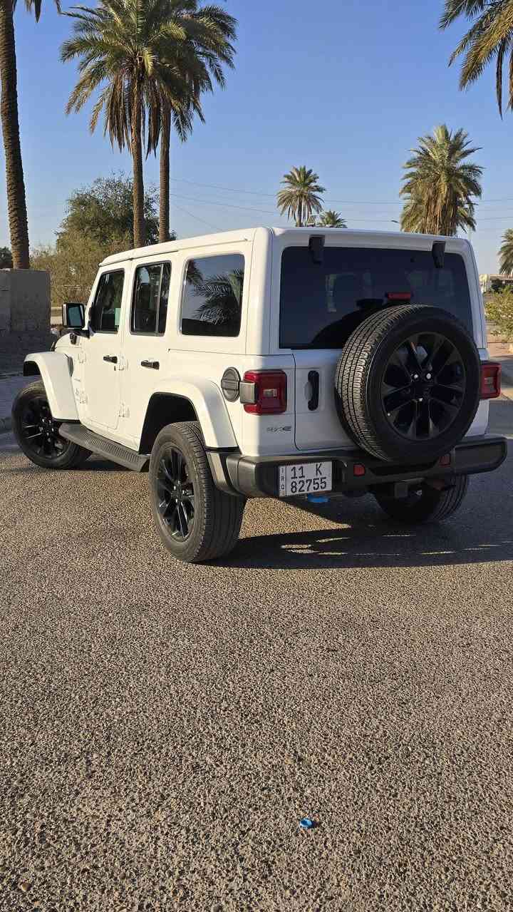 Jeep Wrangler  2023   2 صحاري  2.0L  plug-in
حجم المكينه : 2000 تيربو + هايبرد + بلكن شحن 
الشحن يمشيك 30 ميل
المسافه المقطوعه 32  الف  كيلو
السياره اكلين بدون حادث 
ما عدا شخط بلباب اسايق 
اموضح بل صوره 
شرط سونار       
رقم بغداد الدولي
1.قماره تتفصخ اصير كشف
2.بصمه 
3.لوكير
4.كشافات 
6.شحن خارجي
7.بك لايت لد 
8. شاشه
9.سستم صوت دمام خلفي + امامي 
10.لايتات زنون هايلوجين
11.كشنات جلد اسود بلادي 
12.سقف اسود بلادي 
13. تحكم استرين
14. ويل حجم 20

السعر  (310))$$ وبيه مجال 
للستفسار  على الرقم  ***********
